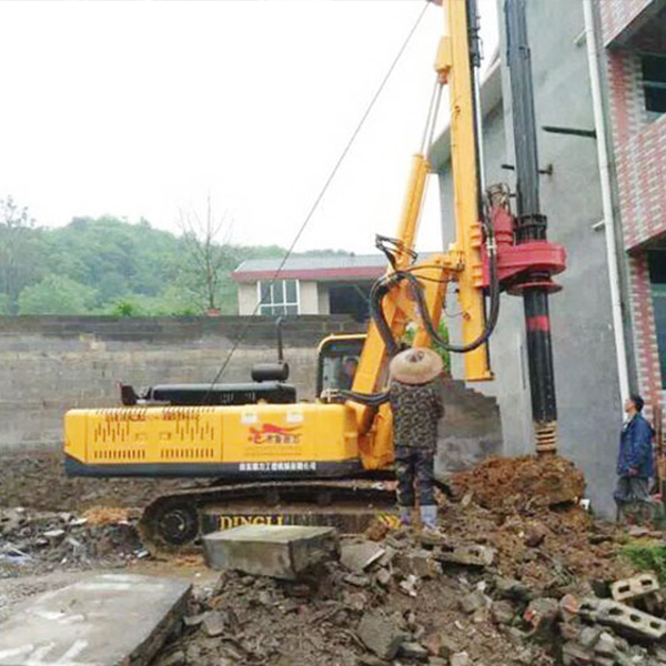 小型旋挖鉆機(jī)