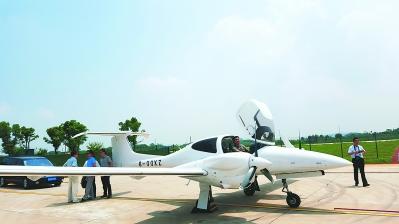 讓通用航空在“熱起來(lái)”的基礎(chǔ)上，能夠真正“飛起來(lái)”（合肥）