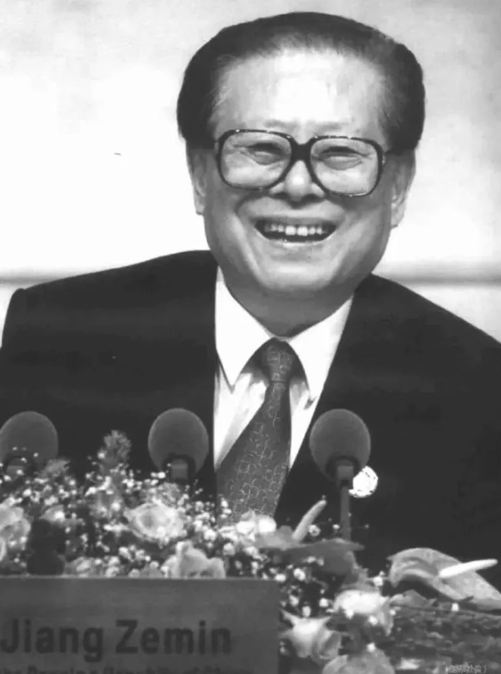 20年前，江澤民主席提出推動新經濟發展的“四個更新”!