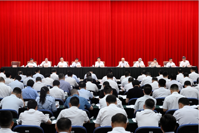 國家發(fā)展改革委召開上半年經(jīng)濟(jì)形勢通報(bào)會 國家發(fā)展改革委召開上半年經(jīng)濟(jì)形勢通報(bào)會